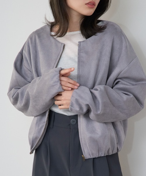 TRIANGLE PALETTE（トライアングルパレット）の「スエードバルーンノーカラーブルゾン（ノーカラージャケット・レディース・グレイッシュベージュ/アイボリー/グレー・FREE）」の19枚目の写真