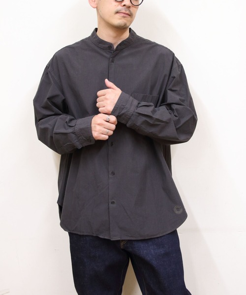 ORCIVAL(オーシバル)の「ORCIVAL/オーシバル ガーメントダイポプリン バンドカラー ロングスリーブシャツ BAND COLLAR POPLIN LONG SLEEVE SHIRT OR-B0444 GDP(シャツ/ブラウス・メンズ・ダークベージュ/チャコールグレー/クリーム・1/5/4)」の7枚目の写真