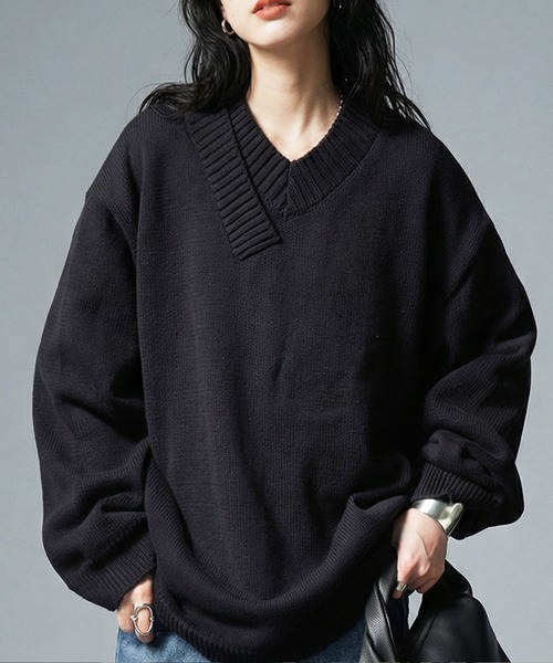 antiqua(アンティカ)の「綿100 Vネック ニット(ニット/セーター・レディース・ベージュ/ブルー/ブラック・ONESIZE)」の2枚目の写真