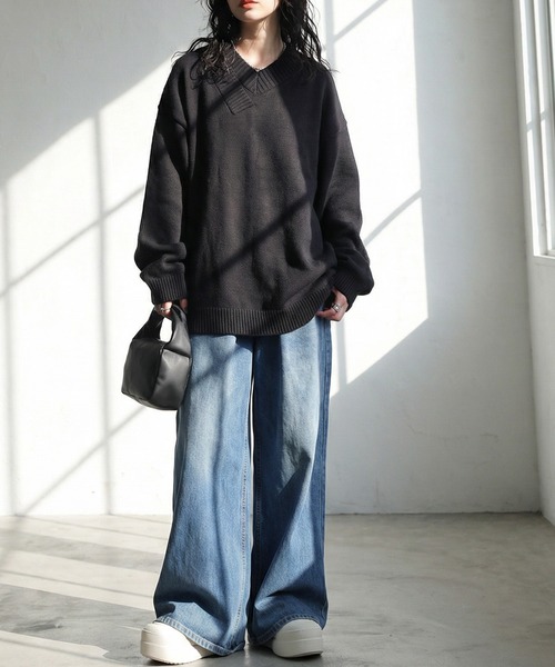antiqua(アンティカ)の「綿100 Vネック ニット(ニット/セーター・レディース・ベージュ/ブルー/ブラック・ONESIZE)」の4枚目の写真