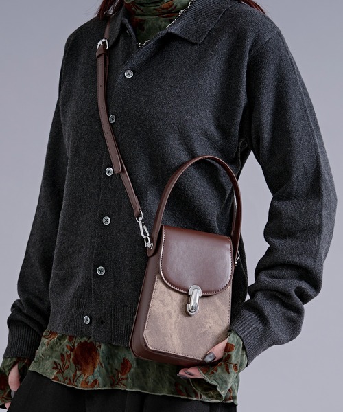 Ellno Loset(エルノロゼット)の「2way bi-color mini shoulder bag/2way バイカラーミニショルダーバッグ(ショルダーバッグ・メンズ・ブラウン/ブラック・FREE)」の2枚目の写真