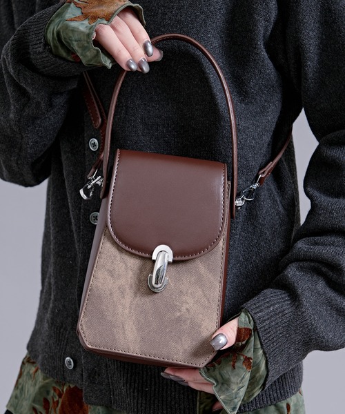 Ellno Loset(エルノロゼット)の「2way bi-color mini shoulder bag/2way バイカラーミニショルダーバッグ(ショルダーバッグ・メンズ・ブラウン/ブラック・FREE)」の18枚目の写真
