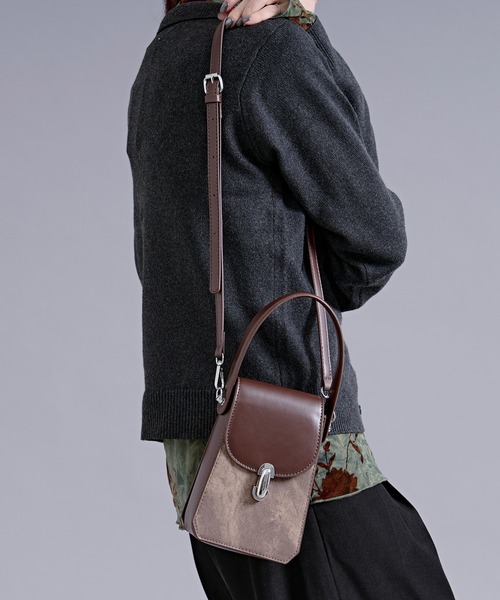 Ellno Loset(エルノロゼット)の「2way bi-color mini shoulder bag/2way バイカラーミニショルダーバッグ(ショルダーバッグ・メンズ・ブラウン/ブラック・FREE)」の15枚目の写真