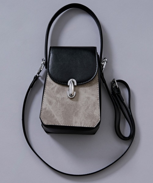 Ellno Loset(エルノロゼット)の「2way bi-color mini shoulder bag/2way バイカラーミニショルダーバッグ(ショルダーバッグ・メンズ・ブラウン/ブラック・FREE)」の8枚目の写真