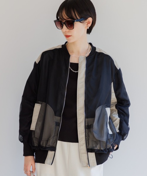 Paradise Picnic(パラダイスピクニック)の「メッシュ切替配色ブルゾン(ブルゾン・レディース・グレイッシュベージュ/チャコールグレー・FREE)」の2枚目の写真