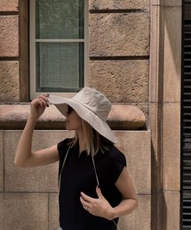 Little＆More（リトルアンドモア）の「mikuさんerikaさんコラボ UVカット99% 帽子 レディース【接触冷感UPF50＋つば広x完全遮光】2タイプ顎紐 ブラック（ハット）」