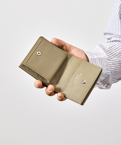 SLOW(スロウ)の「SLOW スロウ / goat-smart mini wallet- JULLIEN社マドラスゴートレザーミニウォレット 2つ折り 小さい財布 / 333S147S(財布・メンズ・ブラック/ブルー/グレー/グリーン/ベージュ/イエロー・FREE)」の3枚目の写真