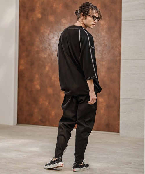 CAMBIO(カンビオ)の「mt10321- カラーステッチモックネックカットソー(Tシャツ/カットソー・メンズ・グレイッシュベージュ/ブラック/ホワイト・M/L/XL)」の11枚目の写真