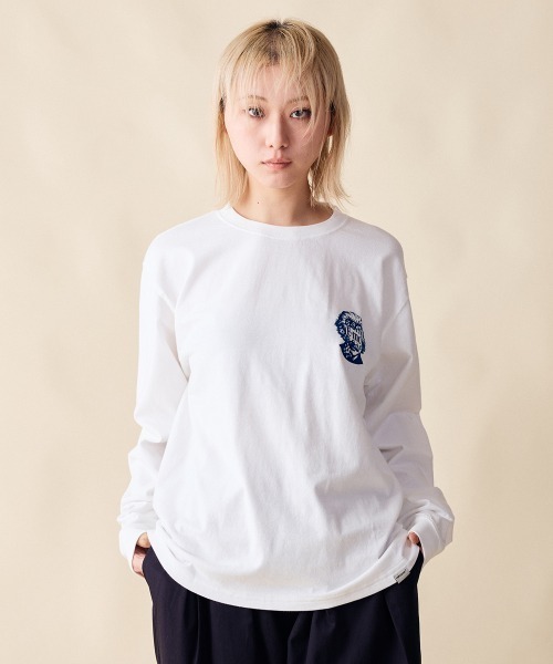 rehacer（レアセル）の「rehacer : Mind Free L/S T-shirt  / マインドフリー ロングスリーブ Tシャツ（Tシャツ/カットソー・レディース・ホワイト/スミクロ・MEDIUM/LARGE/SMALL）」の3枚目の写真