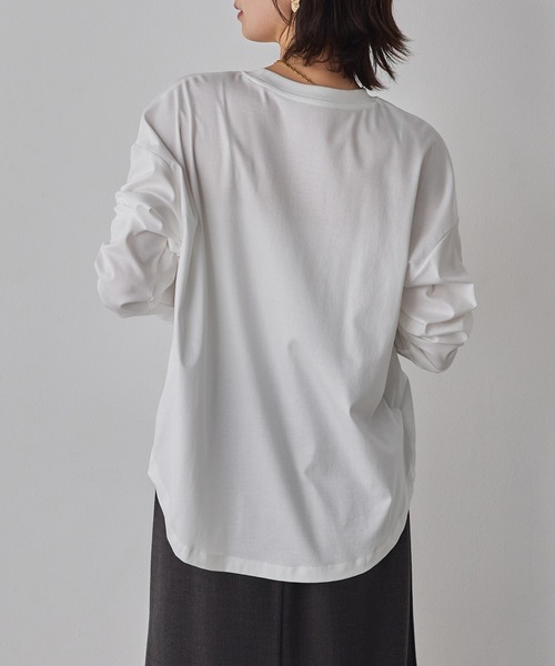 hunch(ハンチ)の「ロゴプリント 長袖Tシャツ(Tシャツ/カットソー・レディース・チャコール/ライトベージュ/オフホワイト・FREE)」の8枚目の写真