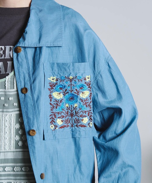 ROSE BUD(ローズバッド)の「(mici)EMBROIDERY BIG POCKET SHIRT(シャツ/ブラウス・レディース・ベージュ/ブルー・ONE SIZE)」の15枚目の写真