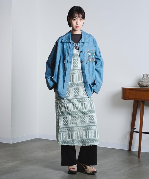 ROSE BUD(ローズバッド)の「(mici)EMBROIDERY BIG POCKET SHIRT(シャツ/ブラウス・レディース・ベージュ/ブルー・ONE SIZE)」の11枚目の写真