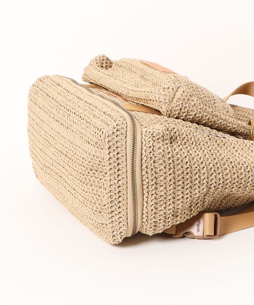 Desigual（デシグアル）の「大きなラフィア多機能バックパック（バックパック/リュック・レディース・ホワイト・FREE）」の5枚目の写真