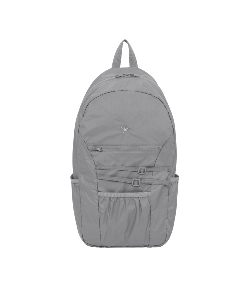 THECOLDESTMOMENT（ザコールデストモーメント）の「TCM belt strap nylon backpack (grey)（バックパック/リュック・レディース・その他・OS）」の2枚目の写真