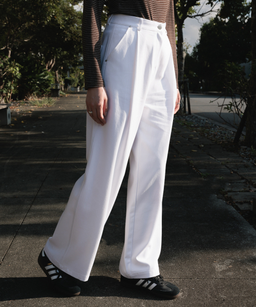 DEHEVE（デヘヴェ）の「Cotton Pintuck Wide Pants [White]（その他パンツ・レディース・ホワイト・SMALL/MEDIUM）」の4枚目の写真