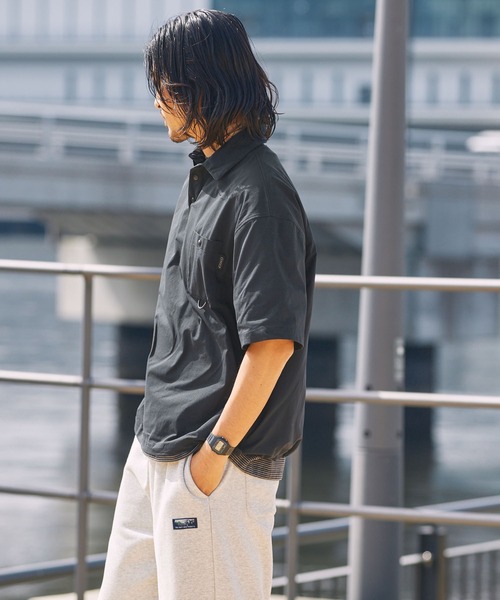 THE CRAFT CREW PRODUCTS（ザクラフトクループロダクツ）の「【EPIX AIRシリーズ】＜セットアップ対応＞ボックスシルエット ドローコード ポケット半袖ポロシャツ / 接触冷感・UVカット・クイックドライ【THE CRAFT CREW PRODUCTS】（ポロシャツ・メンズ・チャコール/モカ/ネイビー/ライトグレー/ブラック/オリーブ・S/M/L）」の17枚目の写真