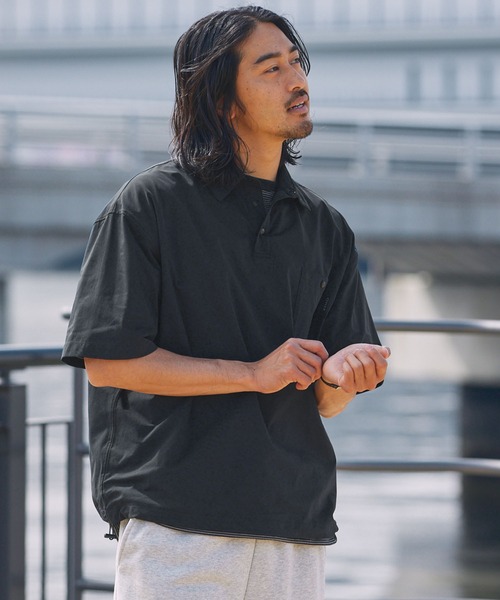 THE CRAFT CREW PRODUCTS（ザクラフトクループロダクツ）の「【EPIX AIRシリーズ】＜セットアップ対応＞ボックスシルエット ドローコード ポケット半袖ポロシャツ / 接触冷感・UVカット・クイックドライ【THE CRAFT CREW PRODUCTS】（ポロシャツ・メンズ・チャコール/モカ/ネイビー/ライトグレー/ブラック/オリーブ・S/M/L）」の20枚目の写真