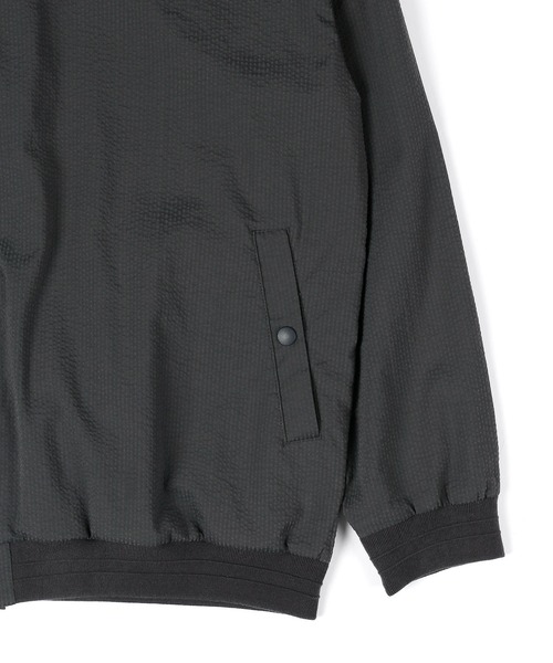 The DUFFER of ST.GEORGE（ザダファーオブセントジョージ）の「【WEB限定アイテム】HIGH-TECH SEERSUCKER "COOLMAX" BZ：クールマックス シアサッカー スナップブルゾン / ライトアウター / セットアップ対応（ブルゾン・メンズ・チャコールグレー・X-LARGE/LARGE/MEDIUM）」の8枚目の写真