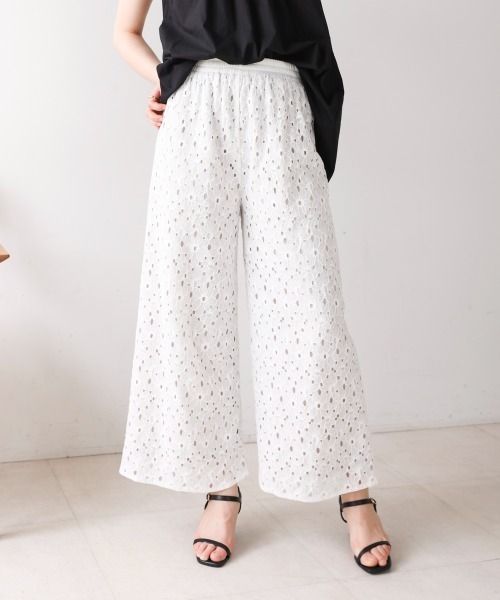 Bou Jeloud（ブージュルード）の「フラワーモチーフワイドパンツ（その他パンツ・レディース・オフホワイト・MEDIUM）」の4枚目の写真
