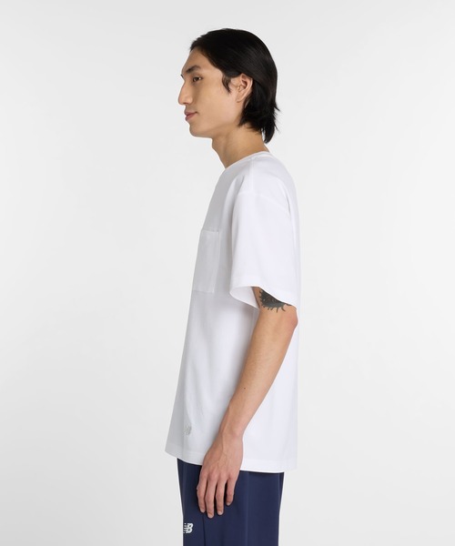 NEW BALANCE(ニューバランス)の「NB GREY ポケットTシャツ(Tシャツ/カットソー・メンズ・ホワイト/ブラック/セージグリーン・MEDIUM/XX-LARGE/X-LARGE/LARGE/SMALL)」の17枚目の写真