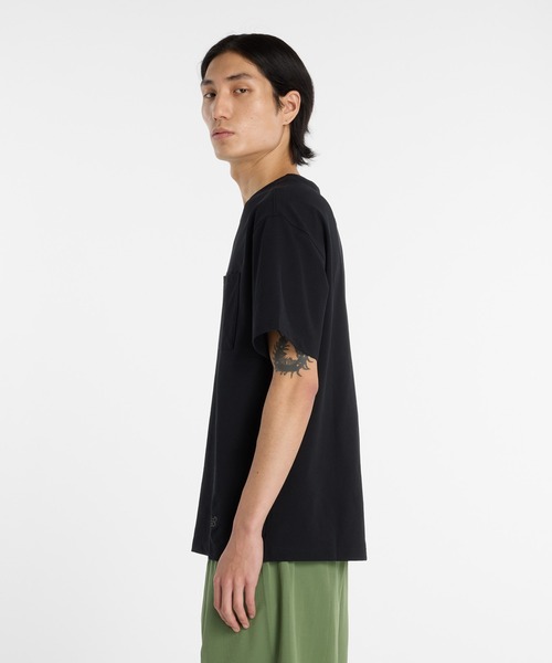 NEW BALANCE(ニューバランス)の「NB GREY ポケットTシャツ(Tシャツ/カットソー・メンズ・ホワイト/ブラック/セージグリーン・MEDIUM/XX-LARGE/X-LARGE/LARGE/SMALL)」の13枚目の写真