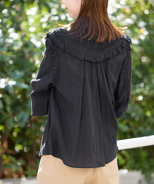 SLOBE IENA（スローブイエナ）の「《WEB限定/》フリルピンタックブラウス（シャツ/ブラウス・レディース・ブルー系その他/ホワイト/ブラック・FREE）」の10枚目の写真