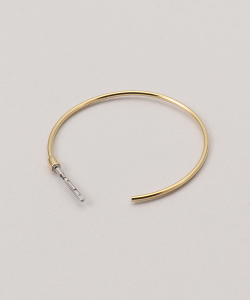 Spick & Span（スピックアンドスパン）の「《一部店舗+WEB限定》BAQLESS / バックレス Embrace Float Gold（ピアス（両耳用）・レディース・ゴールド・FREE）」の3枚目の写真