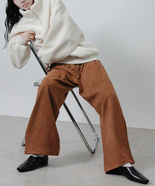 NYLAUS(ナイラス)の「【SG】スエード調 ストレート イージーパンツ(その他パンツ・レディース・ブラウン/ブラック/モカ・M)」の3枚目の写真