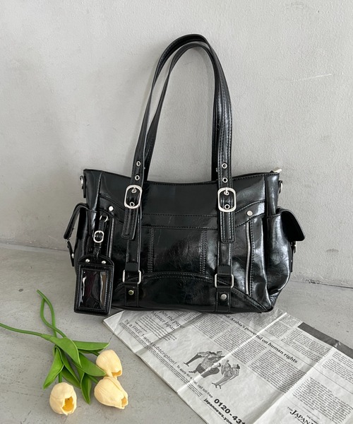 Loueme(ルエム)の「サイドポケットベルトハンドルバッグ(ショルダーバッグ・レディース・アイボリー/ブラック/シルバー・FREE)」の18枚目の写真