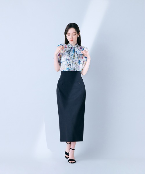 Audie a Muses(オーディアミューズ)の「パリプリントリボンタイ付きブラウス(シャツ/ブラウス・レディース・ネイビー/オフホワイト・38/42)」の5枚目の写真