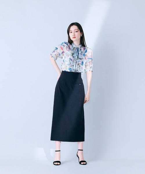 Audie a Muses(オーディアミューズ)の「パリプリントリボンタイ付きブラウス(シャツ/ブラウス・レディース・ネイビー/オフホワイト・38/42)」の6枚目の写真