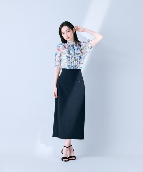 Audie a Muses(オーディアミューズ)の「パリプリントリボンタイ付きブラウス(シャツ/ブラウス・レディース・ネイビー/オフホワイト・38/42)」の7枚目の写真