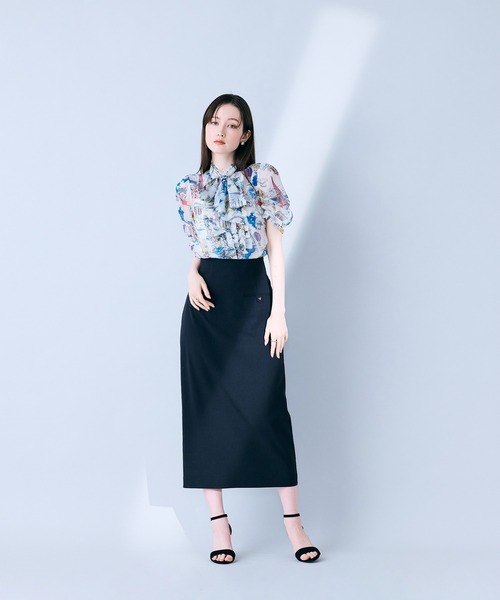 Audie a Muses(オーディアミューズ)の「パリプリントリボンタイ付きブラウス(シャツ/ブラウス・レディース・ネイビー/オフホワイト・38/42)」の12枚目の写真