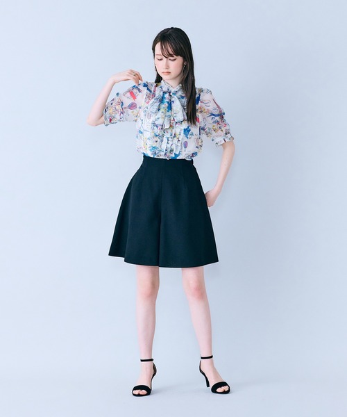 Audie a Muses(オーディアミューズ)の「パリプリントリボンタイ付きブラウス(シャツ/ブラウス・レディース・ネイビー/オフホワイト・38/42)」の15枚目の写真