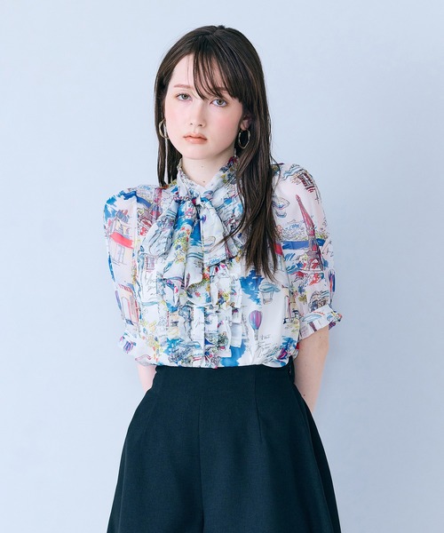 Audie a Muses(オーディアミューズ)の「パリプリントリボンタイ付きブラウス(シャツ/ブラウス・レディース・ネイビー/オフホワイト・38/42)」の19枚目の写真