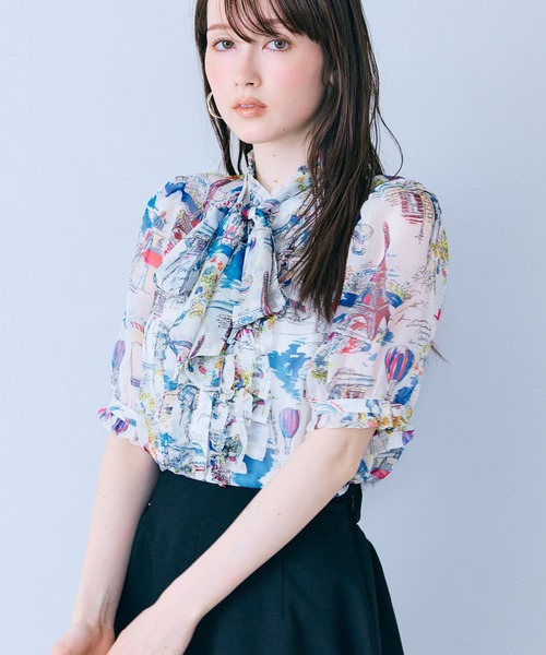 Audie a Muses(オーディアミューズ)の「パリプリントリボンタイ付きブラウス(シャツ/ブラウス・レディース・ネイビー/オフホワイト・38/42)」の21枚目の写真