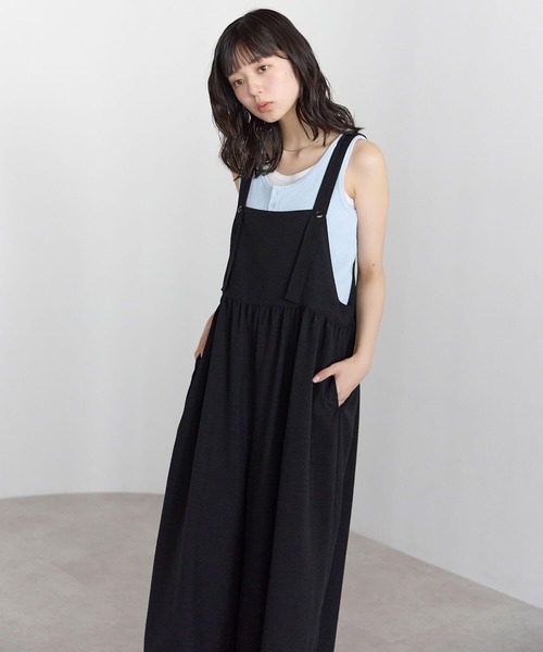 pocket(ポケット)の「ワイドパンツサロペット(サロペット/オーバーオール・レディース・ベージュ/ブラック/チャコールグレー・FREE)」の4枚目の写真