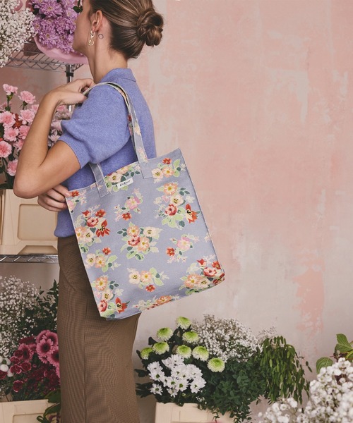 Cath Kidston（キャスキッドソン）の「ラージ ブックバッグ Archive Floral（トートバッグ・レディース・ラベンダー・FREE）」の9枚目の写真
