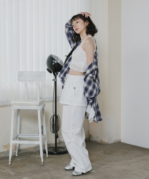 Chick(チック)の「Tuck Design Fake-Layered Easy Pants / タックデザイン フェイクレイヤード イージーパンツ 2026年 夏 夏服 秋服(その他パンツ・レディース・ホワイト/ブラック/ベージュ・FREE)」の15枚目の写真