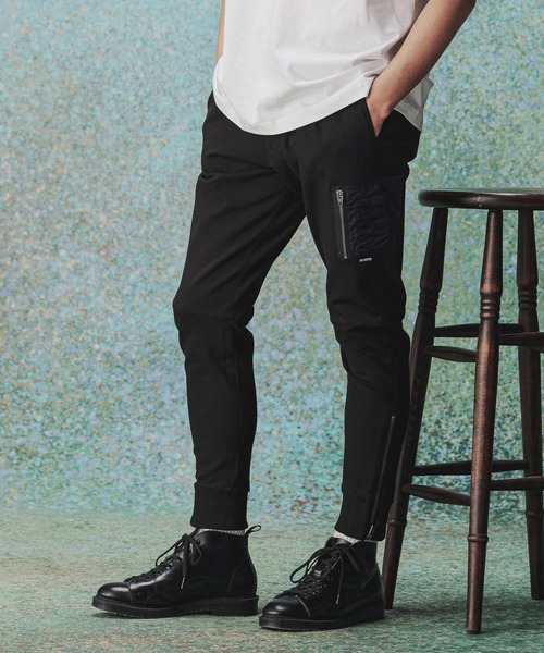 THEOREM(セオレム)の「mp14974- Hyper Stretch MA-1 Eazy Pants ボンバーパンツ(TRM26-P026S)(スウェットパンツ・メンズ・グレー/ブラック・XL/L/M)」の1枚目の写真