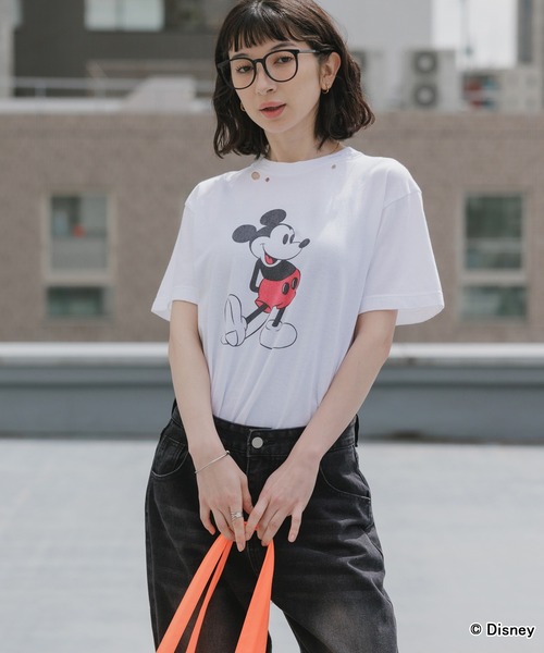 GOOD ROCK SPEED(グッドロックスピード)の「GOOD ROCK SPEED/グッドロックスピード/ MickeyMouse / Disney / ダメ―ジクルーネックTシャツ 秋 秋服 2026年秋冬(Tシャツ/カットソー・メンズ・ホワイト/ブラック・S/M/L)」の5枚目の写真