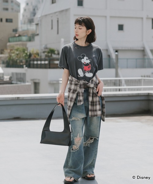 GOOD ROCK SPEED(グッドロックスピード)の「GOOD ROCK SPEED/グッドロックスピード/ MickeyMouse / Disney / ダメ―ジクルーネックTシャツ 秋 秋服 2026年秋冬(Tシャツ/カットソー・メンズ・ホワイト/ブラック・S/M/L)」の11枚目の写真
