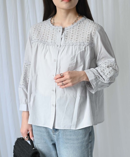 ＆HALF（アンドハーフ）の「【indian Cotton Collection】ノーカラー切替刺繍ブラウス（テーラードジャケット・レディース・ブラック/オフホワイト/ライトグレー・M）」の11枚目の写真