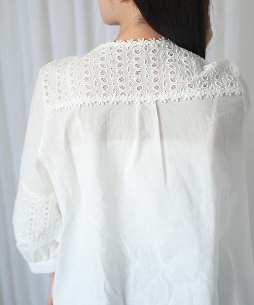 ＆HALF（アンドハーフ）の「【indian Cotton Collection】ノーカラー切替刺繍ブラウス（テーラードジャケット・レディース・ブラック/オフホワイト/ライトグレー・M）」の16枚目の写真