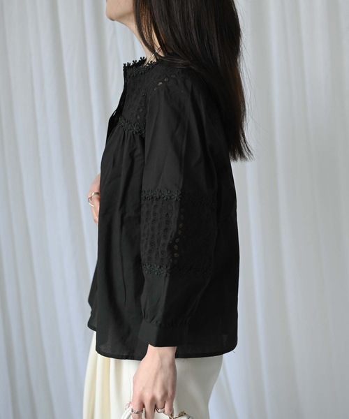 ＆HALF（アンドハーフ）の「【indian Cotton Collection】ノーカラー切替刺繍ブラウス（テーラードジャケット・レディース・ブラック/オフホワイト/ライトグレー・M）」の4枚目の写真