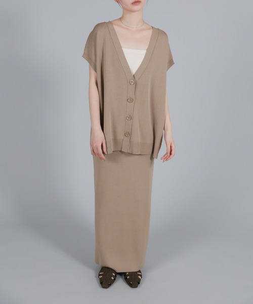 select MOCA Et（セレクトモカエト）の「【Et】Oversized V-neck Knit Vest【セットアップ可】（ベスト・レディース・ベージュ/ブラック・FREE）」の15枚目の写真