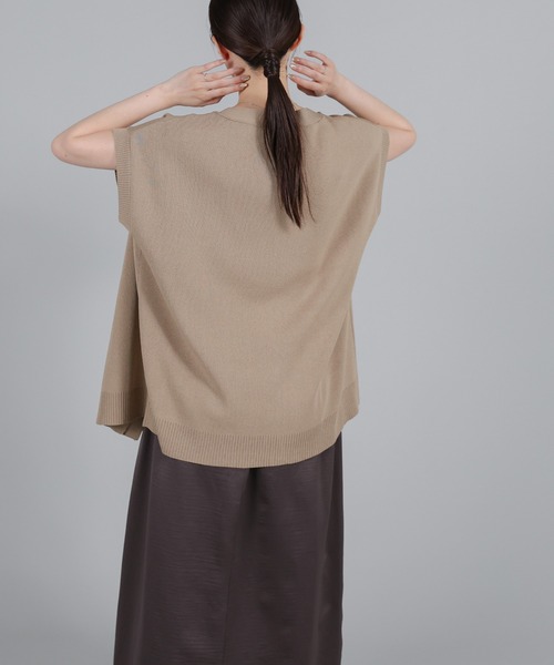 select MOCA Et（セレクトモカエト）の「【Et】Oversized V-neck Knit Vest【セットアップ可】（ベスト・レディース・ベージュ/ブラック・FREE）」の21枚目の写真