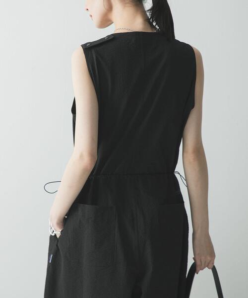 URBAN RESEARCH(アーバンリサーチ)の「『別注』THOUSAND MILE×URBAN RESEARCH SLEEVELESS ALL IN ONE(その他パンツ・レディース・ブラック/ブルー系その他・MEDIUM/LARGE)」の3枚目の写真