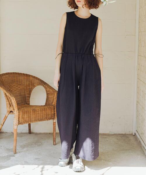 URBAN RESEARCH(アーバンリサーチ)の「『別注』THOUSAND MILE×URBAN RESEARCH SLEEVELESS ALL IN ONE(その他パンツ・レディース・ブラック/ブルー系その他・MEDIUM/LARGE)」の17枚目の写真