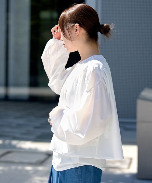RONEL(ロネル)の「【RONEL】(接触冷感・UVカット)ラッシュギャザーブラウス(シャツ/ブラウス・レディース・オフホワイト/ダークグリーン/モカ・FREE)」の8枚目の写真